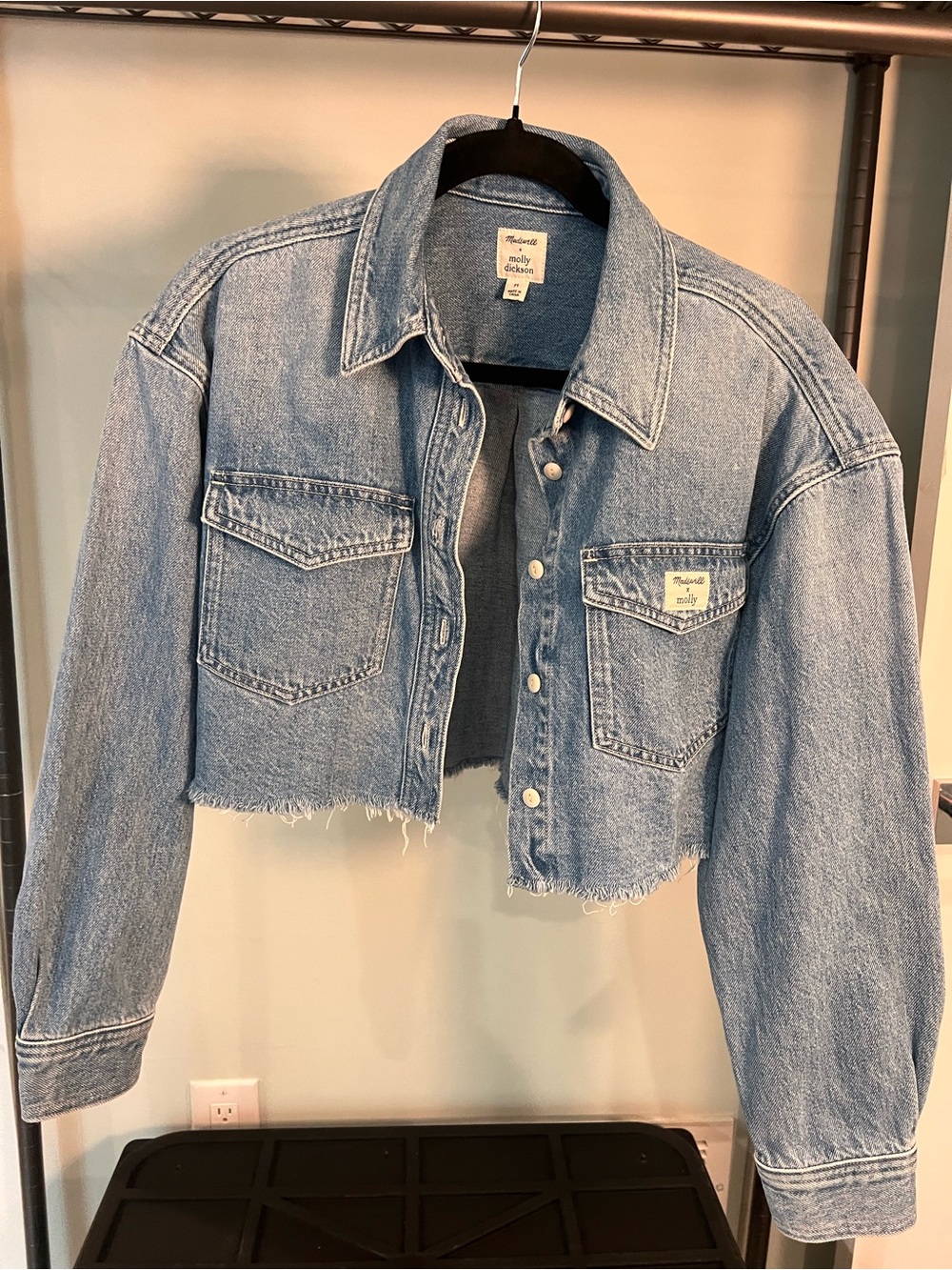 Cropped Light Wash Denim Jacket - Blue
